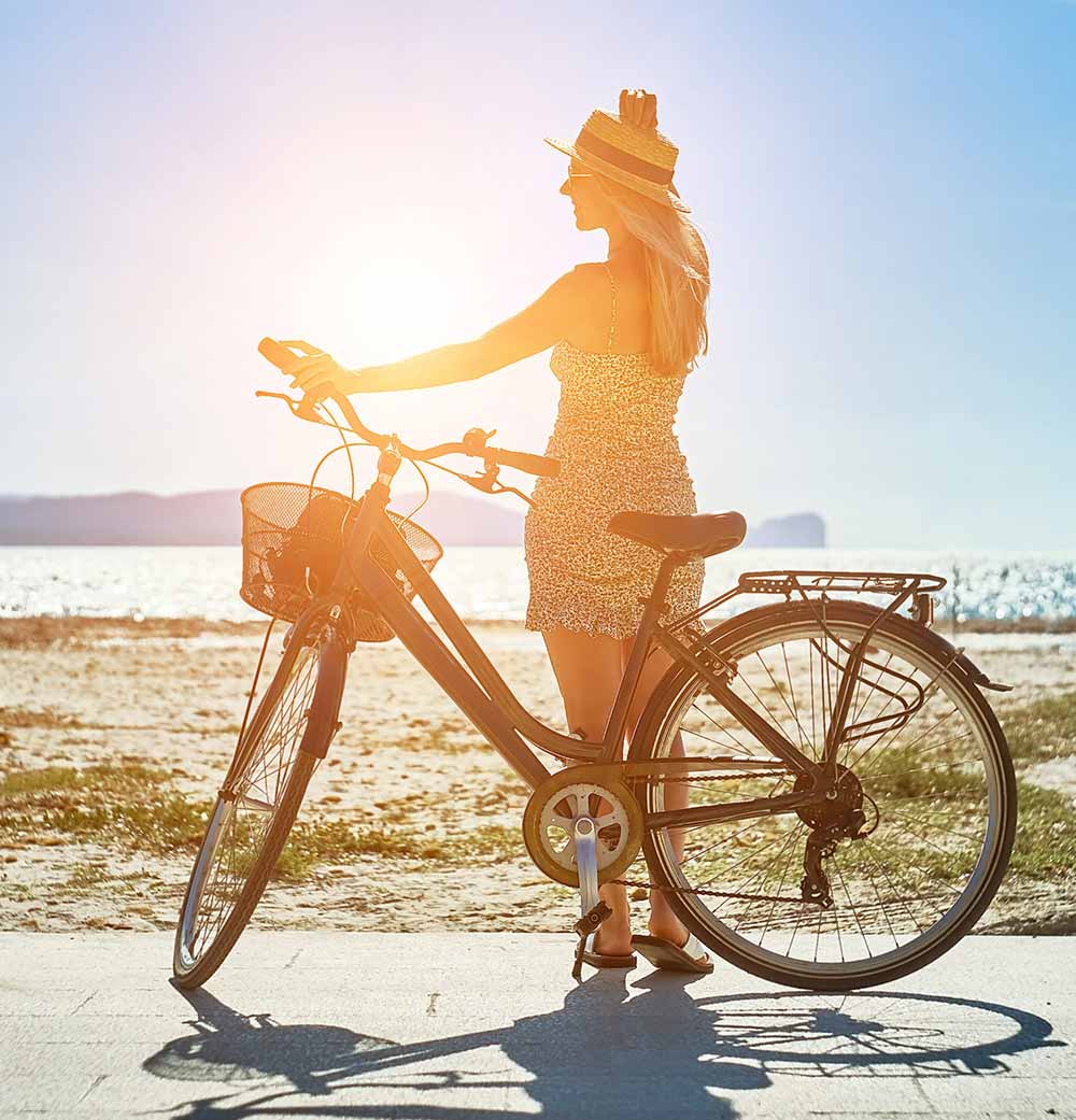 Chica con bicicleta